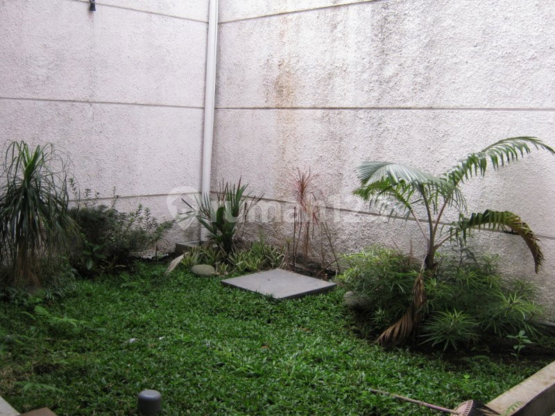 House for rent in West Jakarta, Indonesia · Cengkareng · 4 rooms, 3 baths
