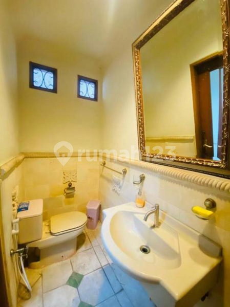 House for rent in West Jakarta, Indonesia · Cengkareng · 5 rooms, 5 baths