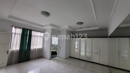 House for rent in Cimahi, Indonesia · 4 rooms, 3 baths