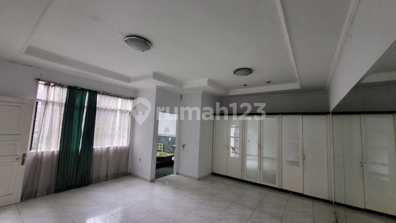 House for rent in Cimahi, Indonesia · 4 rooms, 3 baths