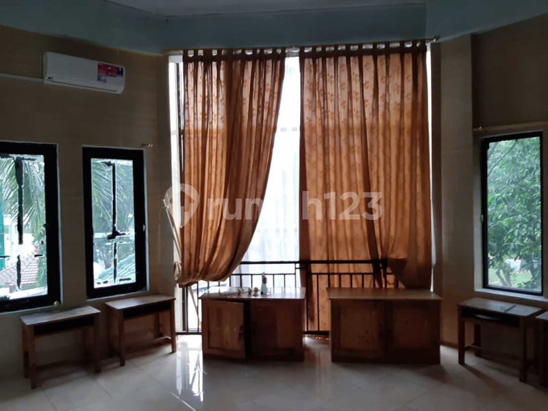 House for rent in Cikarang, Indonesia · Jababeka · 9 rooms, 2 baths