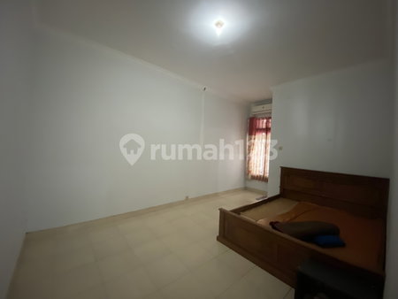 House for rent in Bandung, Indonesia · 4 rooms, 2 baths