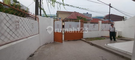 House for rent in North Jakarta, Indonesia · Penjaringan · 2 rooms, 2 baths