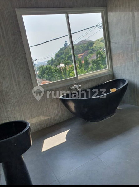 House for rent in Semarang, Indonesia · 3 rooms, 2 baths