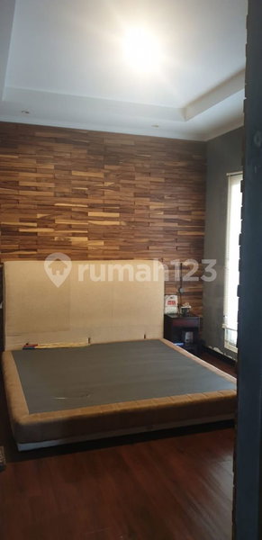 House for rent in Surabaya, Indonesia · 3 rooms, 2 baths