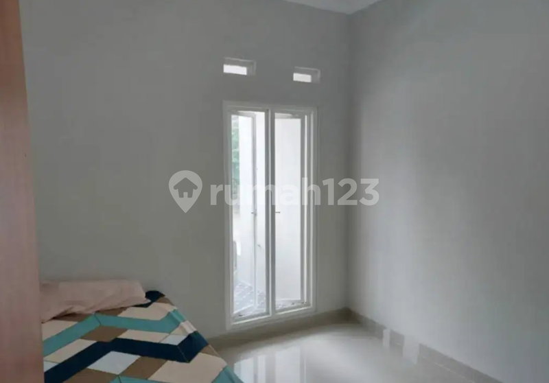 House for rent in Surabaya, Indonesia · 5 rooms, 3 baths