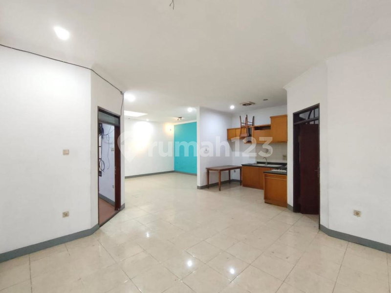 House for rent in Surabaya, Indonesia · 2 rooms, 2 baths