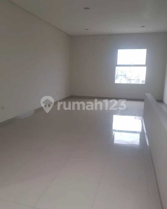 House for rent in Bandung, Indonesia · 2 rooms, 1 bath