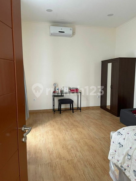 House for rent in Tangerang, Indonesia · Sukasari · 3 rooms, 3 baths