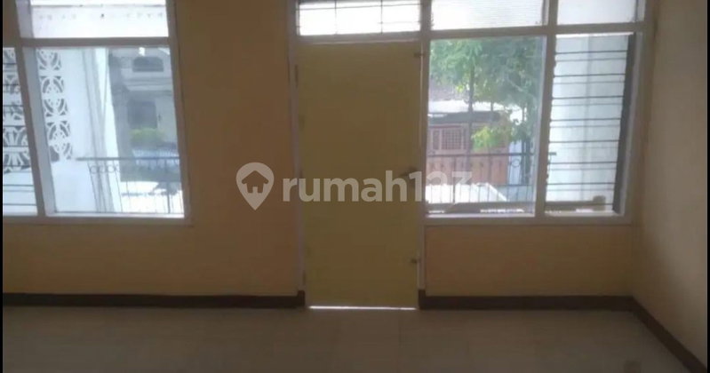 House for rent in Bandung, Indonesia · 3 rooms, 2 baths