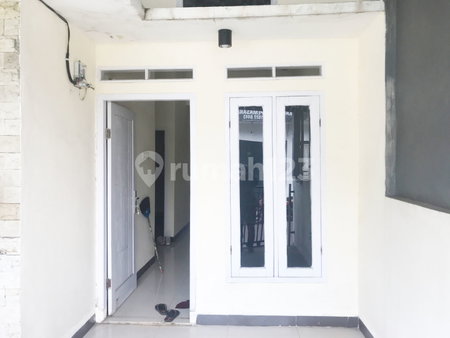 House for rent in Surabaya, Indonesia · 2 rooms, 1 bath