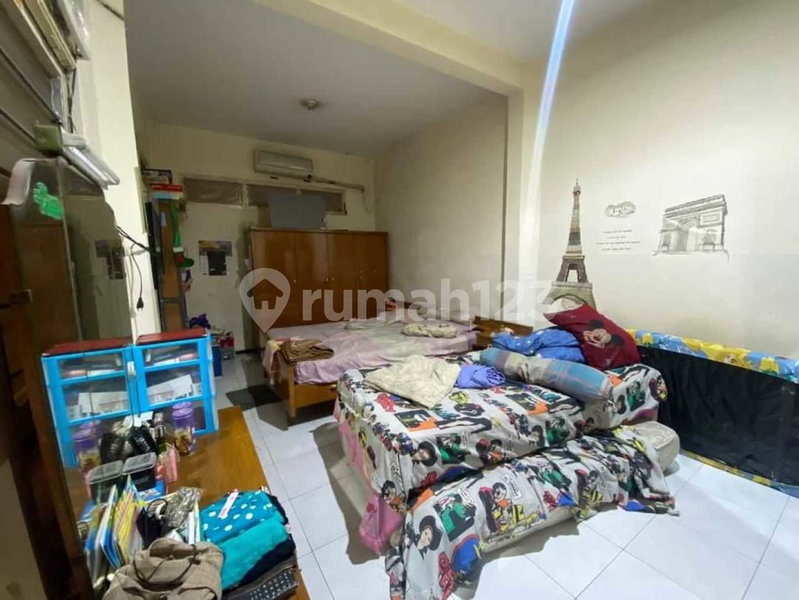 House for rent in Tangerang, Indonesia · Riding · 6 rooms, 2 baths