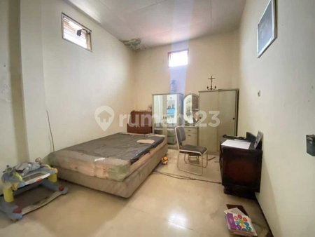 House for rent in Tangerang, Indonesia · Riding · 6 rooms, 2 baths