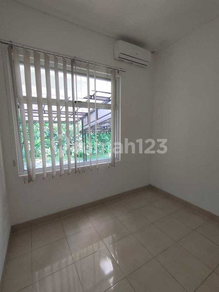 House for rent in Tangerang, Indonesia · Riding · 2 rooms, 1 bath