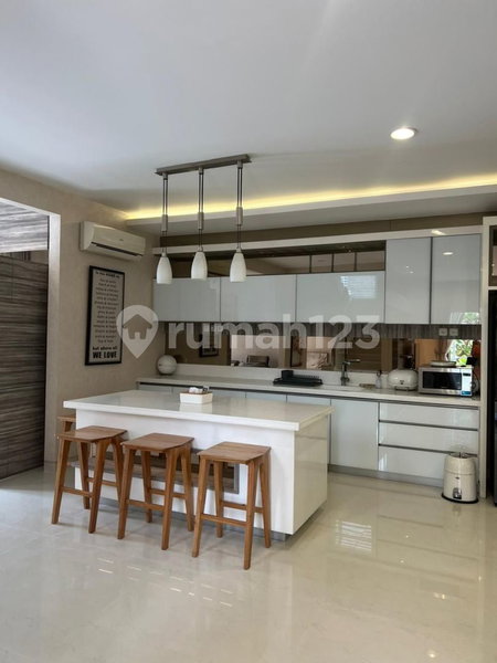 House for rent in North Jakarta, Indonesia · Penjaringan · 3 rooms, 3 baths
