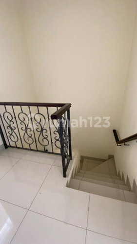 House for rent in Ciputat, Indonesia · Cengkareng · 3 rooms, 3 baths