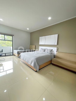 House for rent in Semarang, Indonesia · Banyumanik · 8 rooms, 9 baths