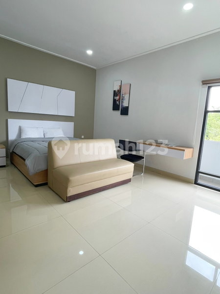 House for rent in Semarang, Indonesia · Banyumanik · 8 rooms, 9 baths