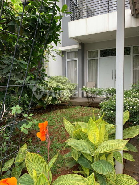 House for rent in Semarang, Indonesia · Banyumanik · 4 rooms, 4 baths