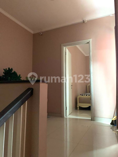House for rent in Semarang, Indonesia · Banyumanik · 4 rooms, 4 baths