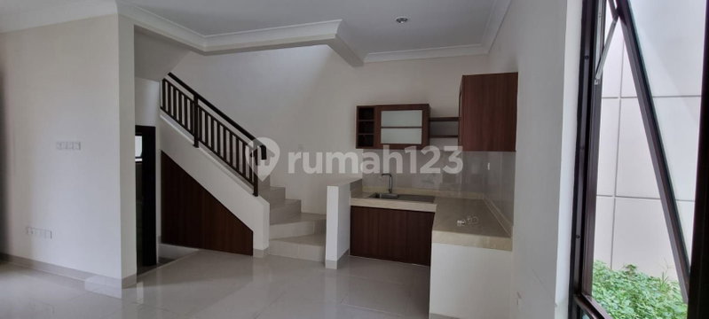 House for rent in Bandung, Indonesia · 2 rooms, 3 baths