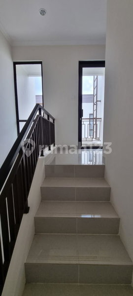 House for rent in Bandung, Indonesia · 2 rooms, 3 baths