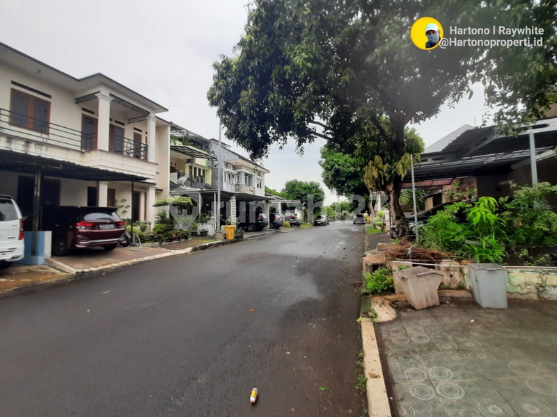 House for rent in Surabaya, Indonesia · Lakarsantri · 4 rooms, 2 baths