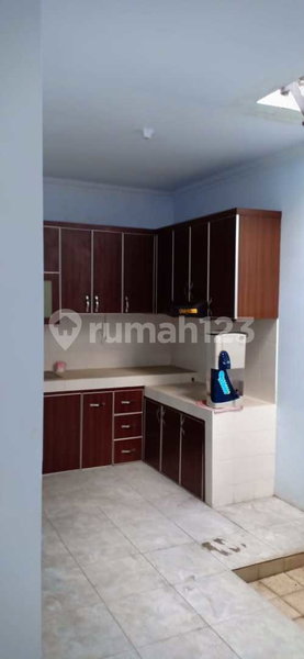 House for rent in Tangerang, Indonesia · Cipete · 2 rooms, 2 baths