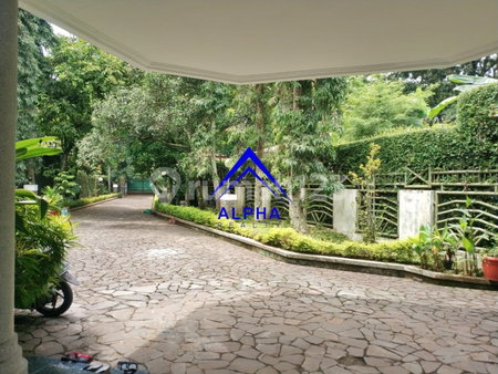 House for rent in Semarang, Indonesia · 7 rooms, 4 baths