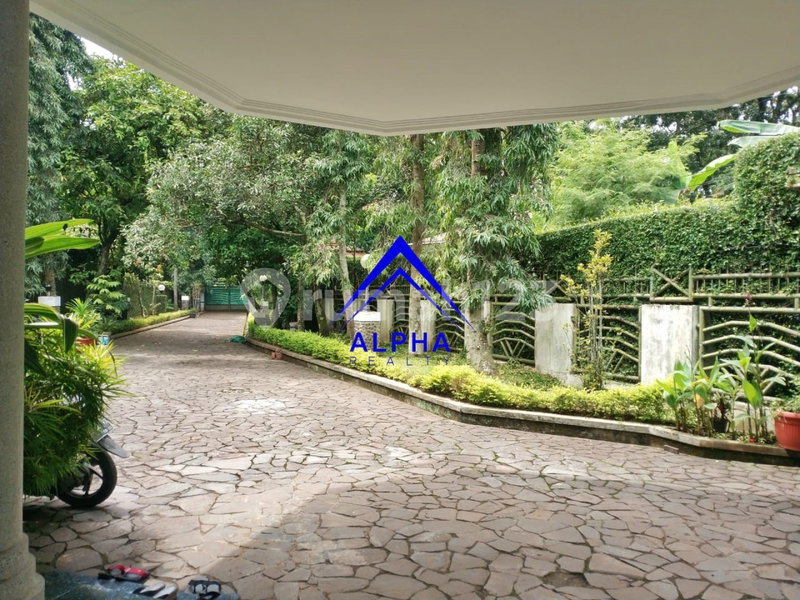 House for rent in Semarang, Indonesia · 7 rooms, 4 baths