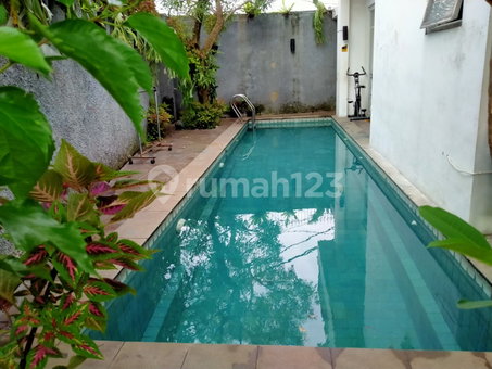 House for rent in South Jakarta, Indonesia · Cilandak · 4 rooms, 3 baths