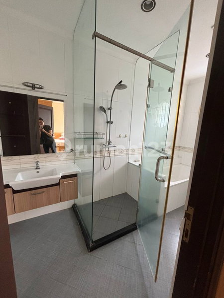 House for rent in South Jakarta, Indonesia · Cilandak · 4 rooms, 3 baths