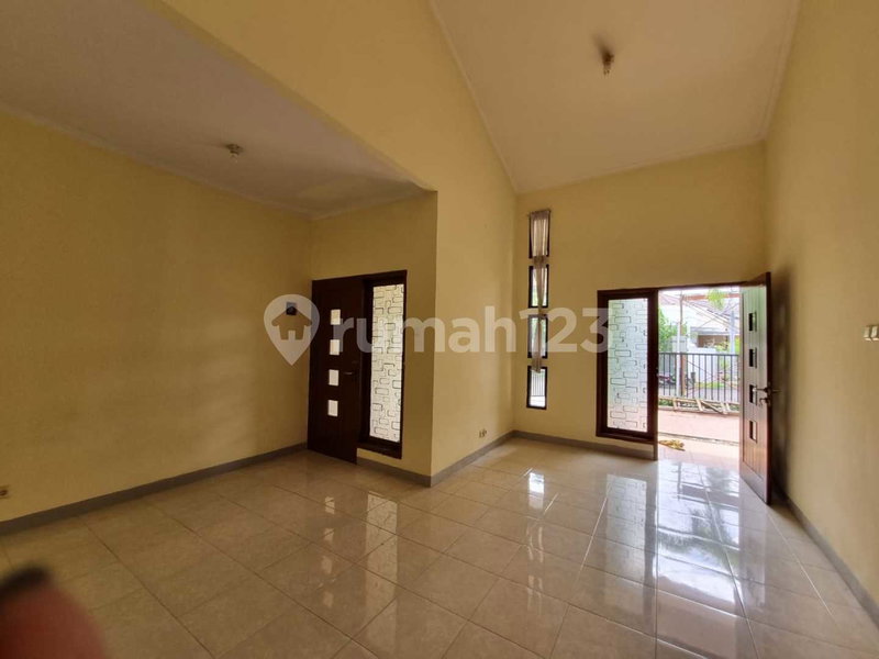 House for rent in South Jakarta, Indonesia · Cilandak · 2 rooms, 2 baths