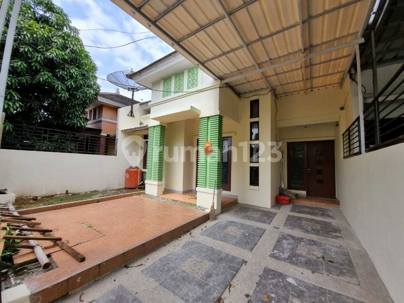 House for rent in South Jakarta, Indonesia · Cilandak · 2 rooms, 2 baths