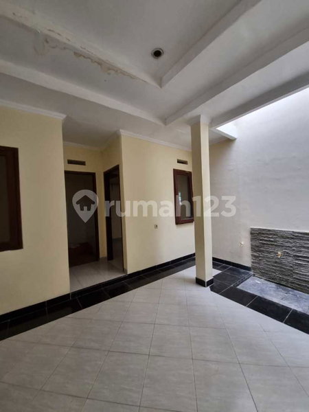 House for rent in South Jakarta, Indonesia · Cilandak · 2 rooms, 2 baths