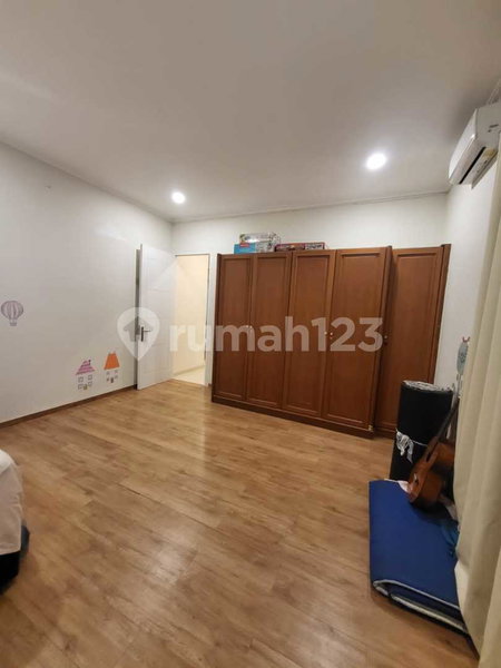 House for rent in South Jakarta, Indonesia · Kebayoran Lama · 5 rooms, 4 baths