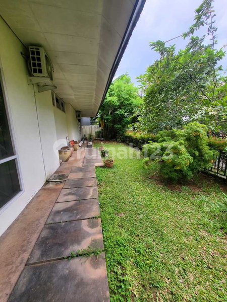 House for rent in South Jakarta, Indonesia · Kebayoran Lama · 5 rooms, 4 baths
