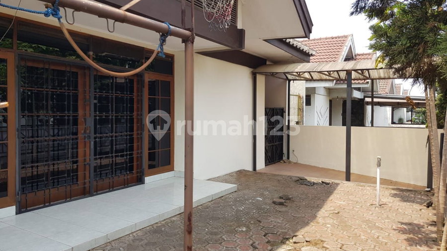 House for rent in Bandung, Indonesia · 3 rooms, 2 baths