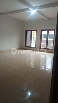 House for rent in Bandung, Indonesia · 4 rooms, 2 baths