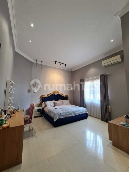 House for rent in Bandung, Indonesia · 6 rooms, 4 baths