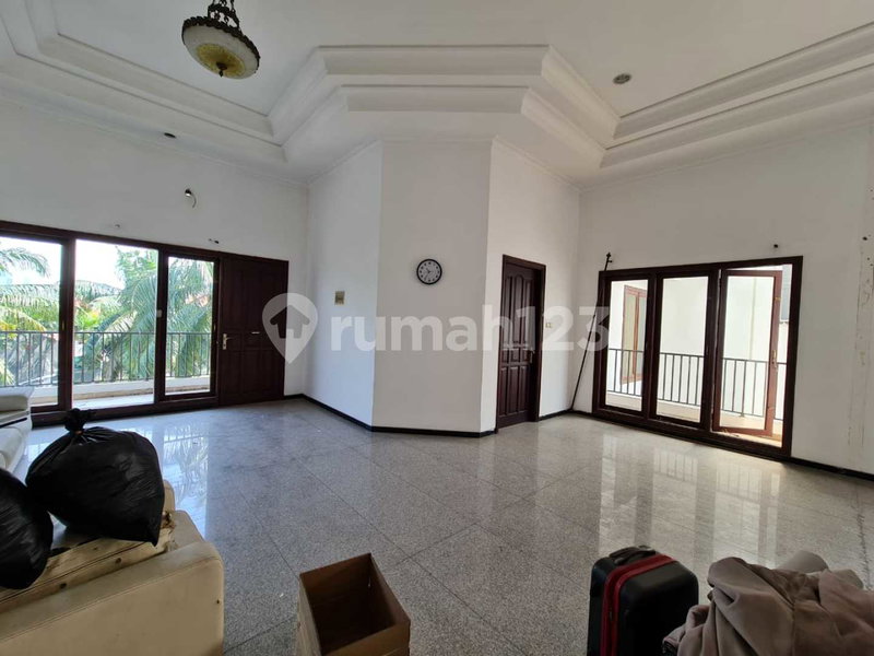 House for rent in Bandung, Indonesia · 6 rooms, 4 baths