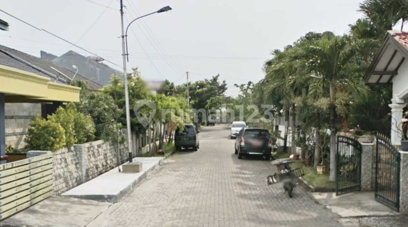 House for rent in Semarang, Indonesia · 4 rooms, 4 baths