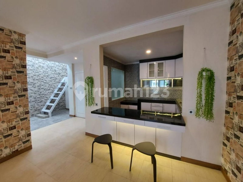 House for rent in Bandung, Indonesia · 3 rooms, 2 baths