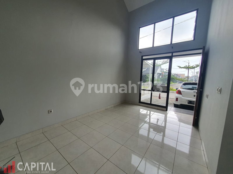 House for rent in Surabaya, Indonesia · 2 rooms, 1 bath