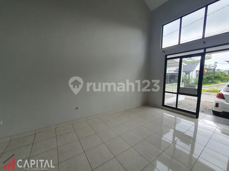 House for rent in Surabaya, Indonesia · 2 rooms, 1 bath