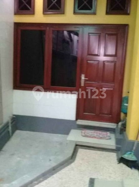 House for rent in Denpasar, Indonesia · Pedungan · 4 rooms, 2 baths