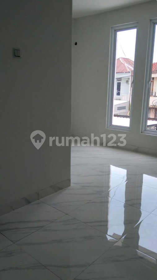 House for rent in Cikarang, Indonesia · 6 rooms, 4 baths