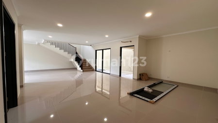 House for rent in Tangerang, Indonesia · Riding · 4 rooms, 3 baths