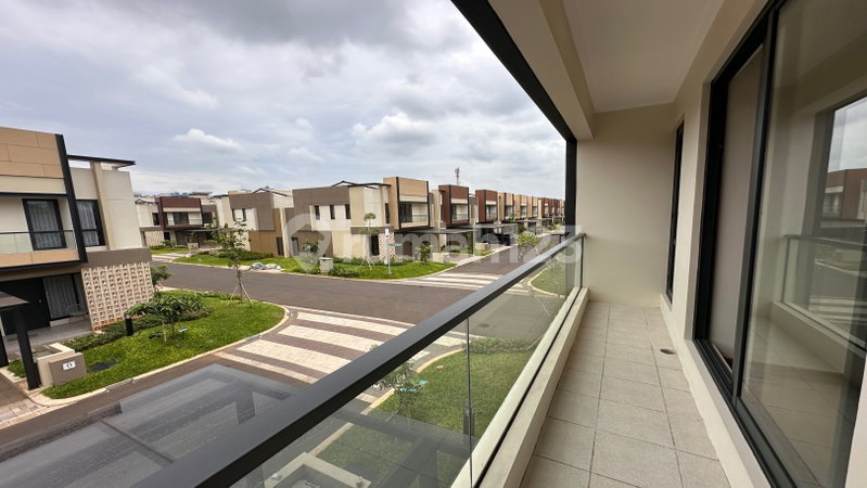 House for rent in Tangerang, Indonesia · Riding · 4 rooms, 3 baths