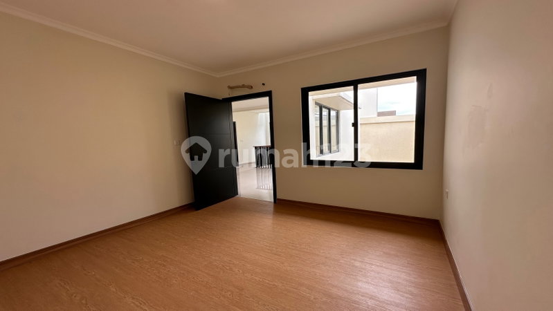 House for rent in Tangerang, Indonesia · Riding · 4 rooms, 3 baths
